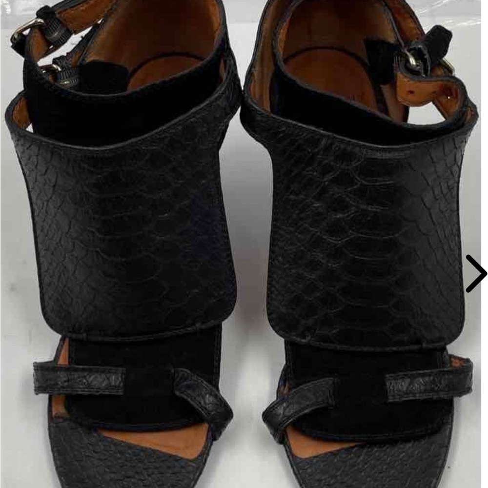 Givenchy Black Snake-Embossed Python Leather Ankle Strap Heels – EU 37 / US 7 - Picture 16 of 16